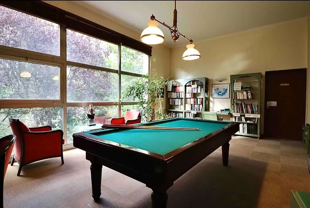 Beautiful 3 Rooms In A Serviced Apartment Paris